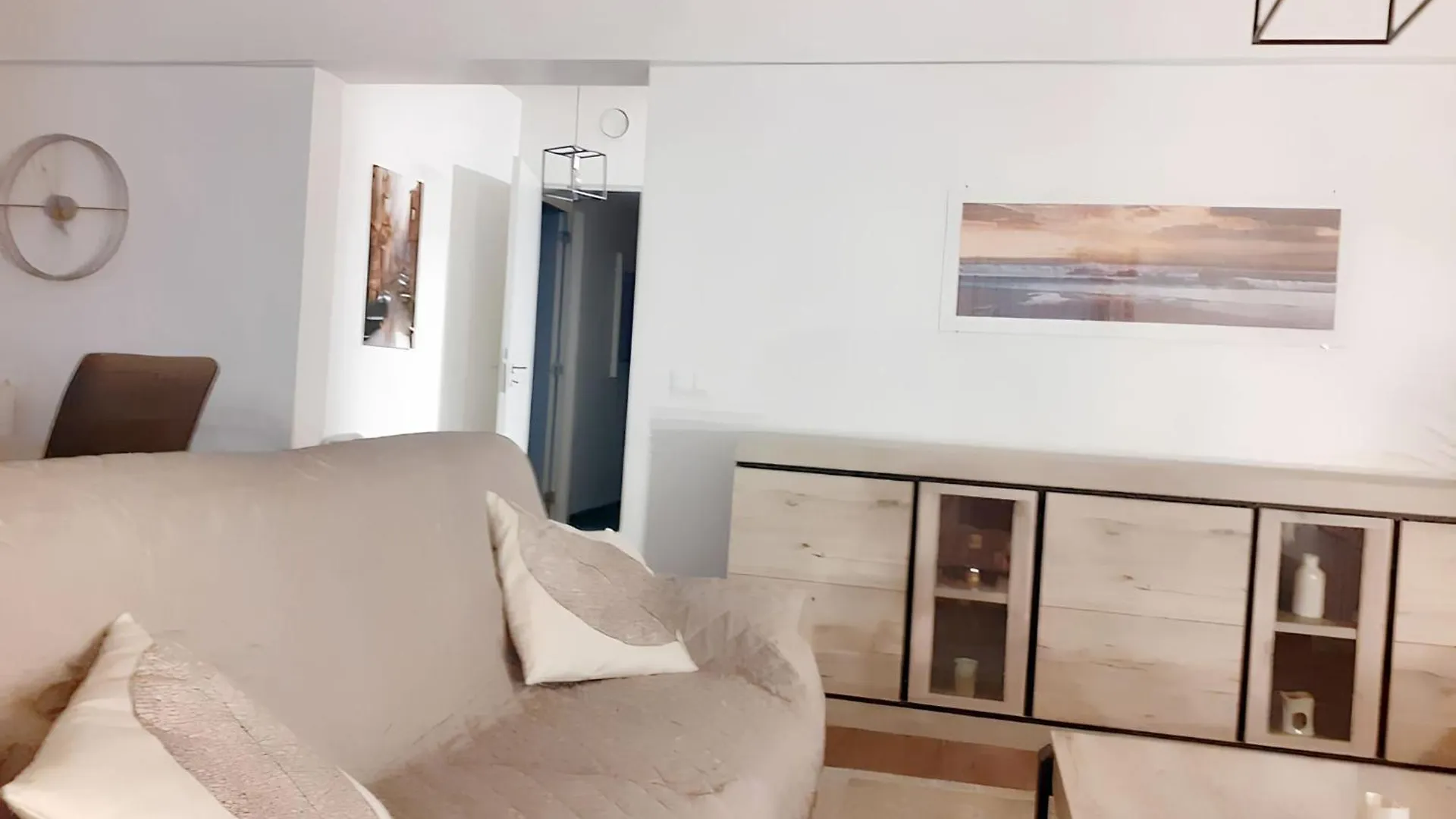 Modern Apartment In Cureghem Anderlecht 134 M² + Terrace Brüssel