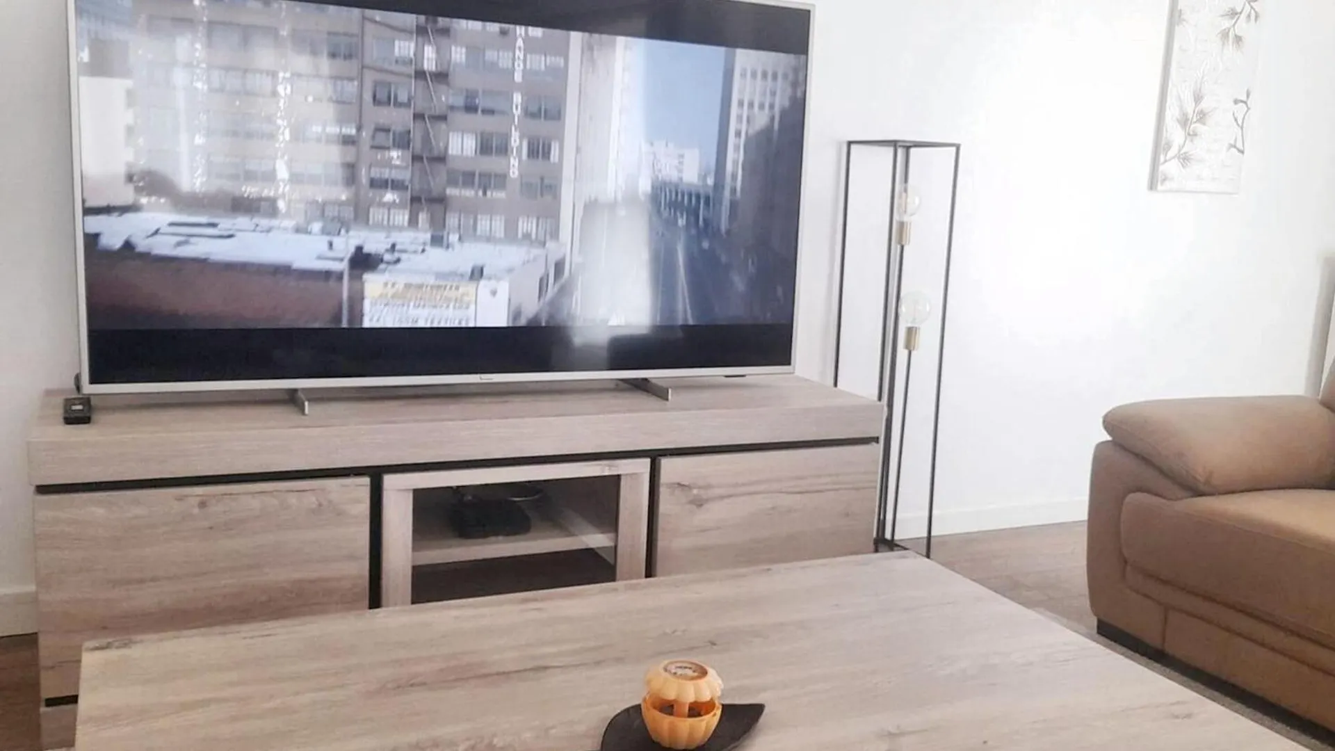 Modern Apartment In Cureghem Anderlecht 134 M² + Terrace Brüsszel